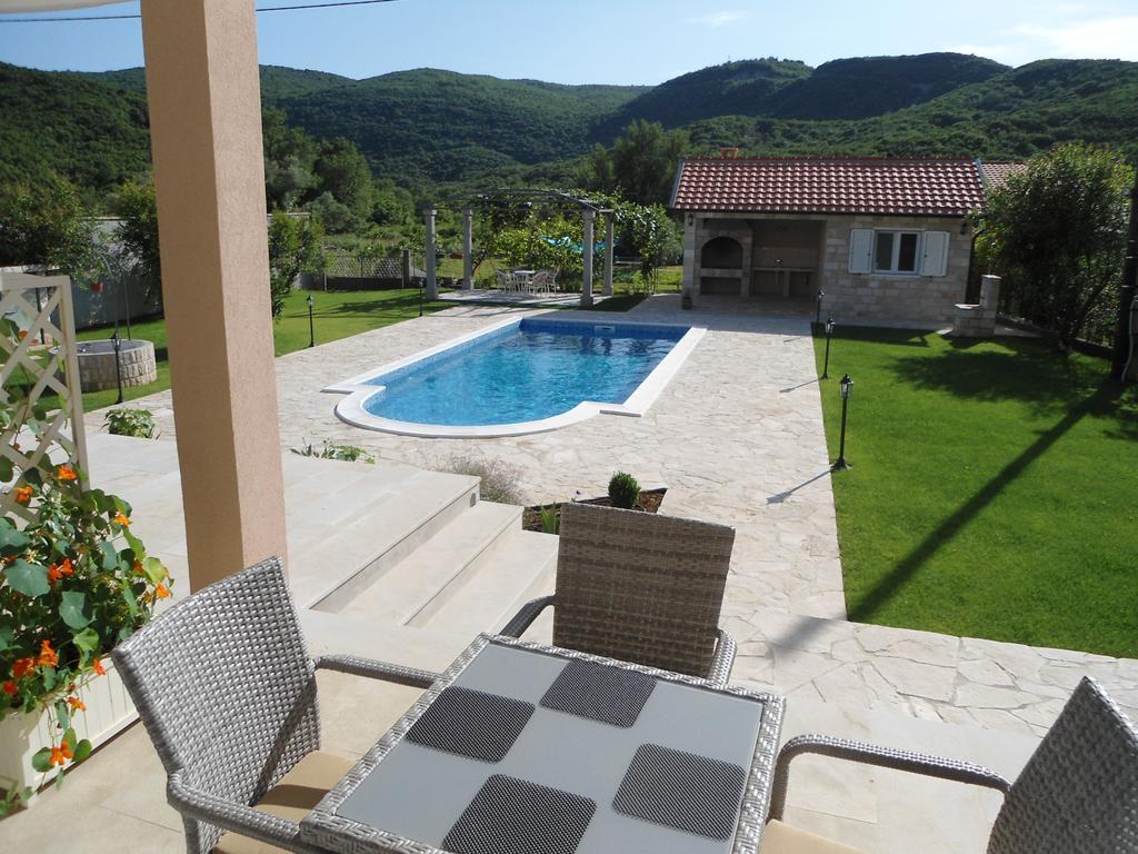 Apartments Raskovic Radanovići Esterno foto