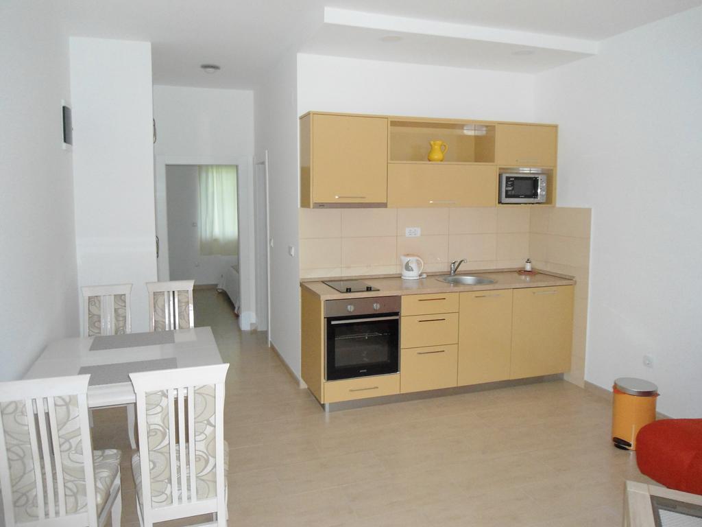 Apartments Raskovic Radanovići Esterno foto