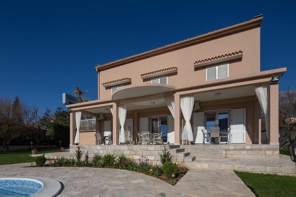 Apartments Raskovic Radanovići Esterno foto