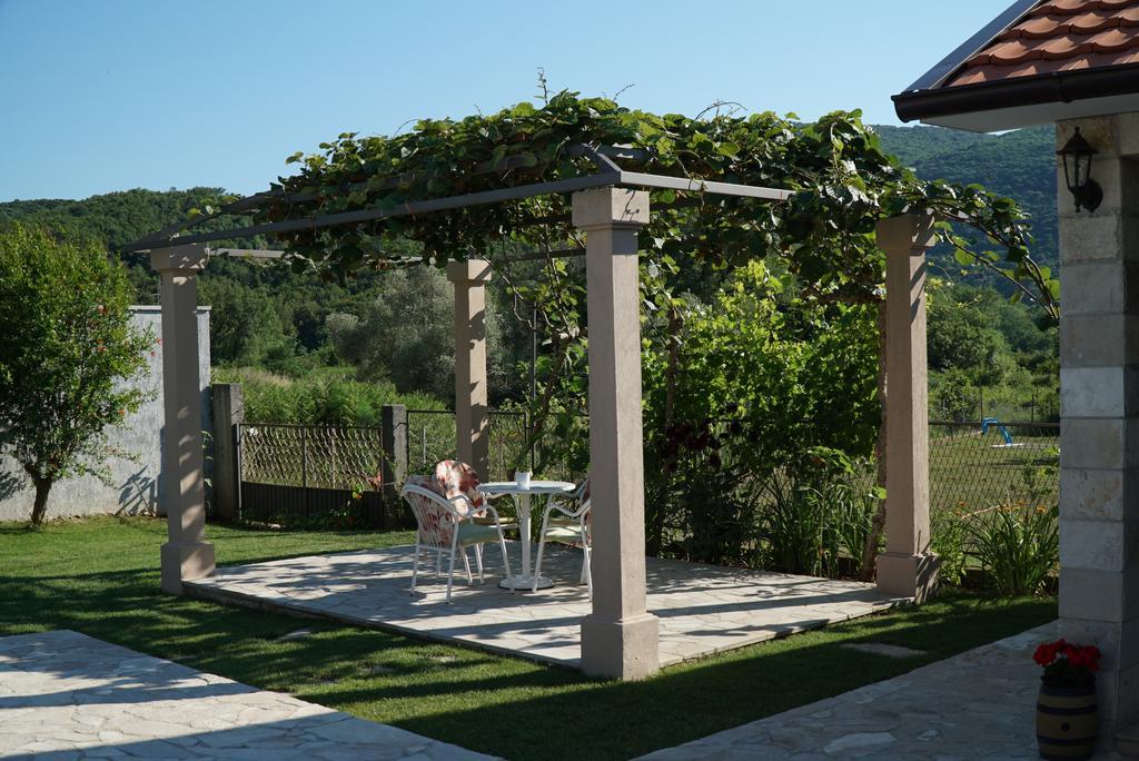 Apartments Raskovic Radanovići Esterno foto