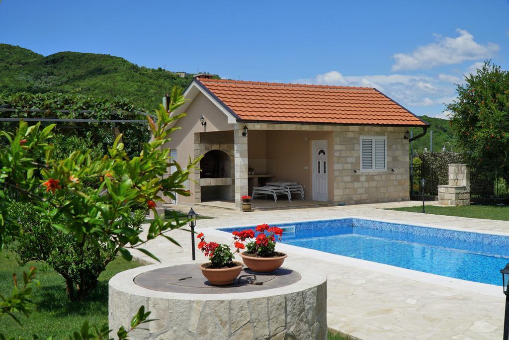 Apartments Raskovic Radanovići Esterno foto
